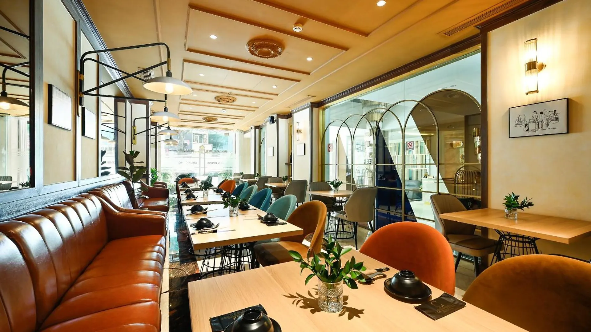 Cicilia City Hotel Saigon Center Хошимин