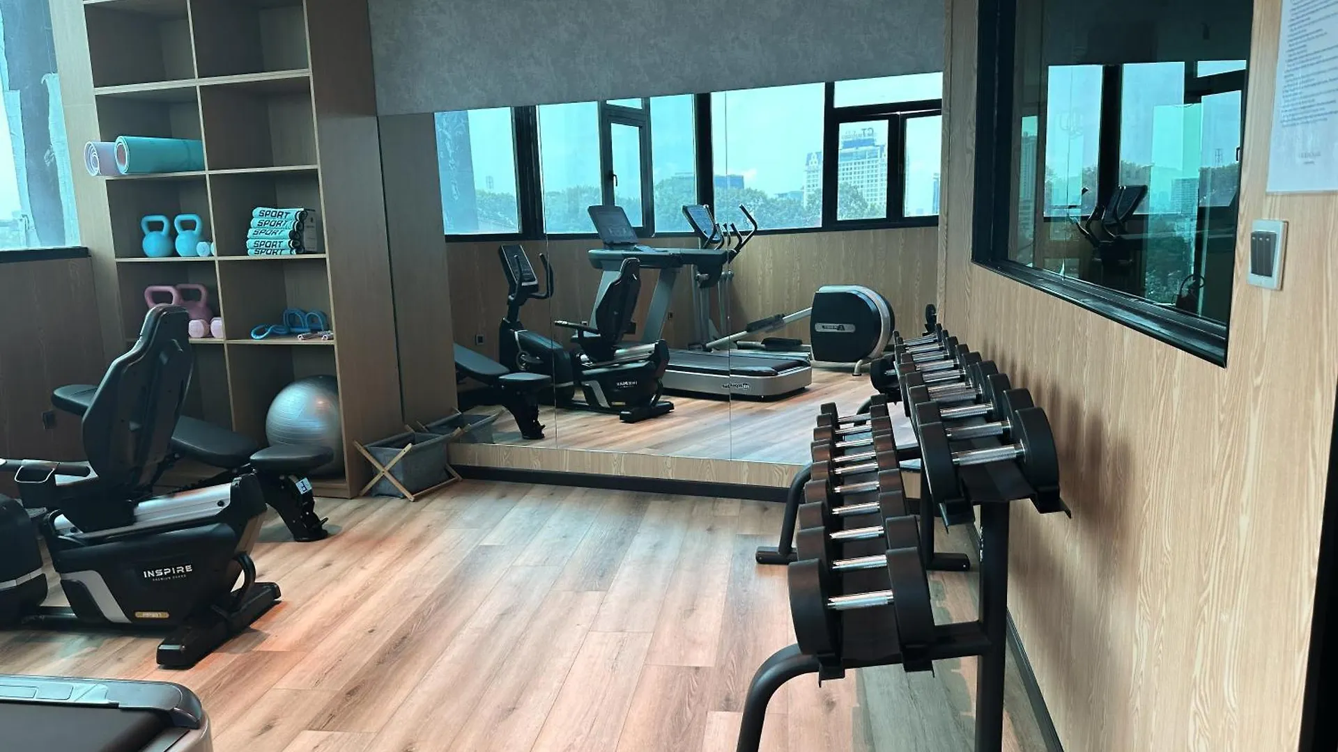 Cicilia City Hotel Saigon Center Хошимин 4*,
