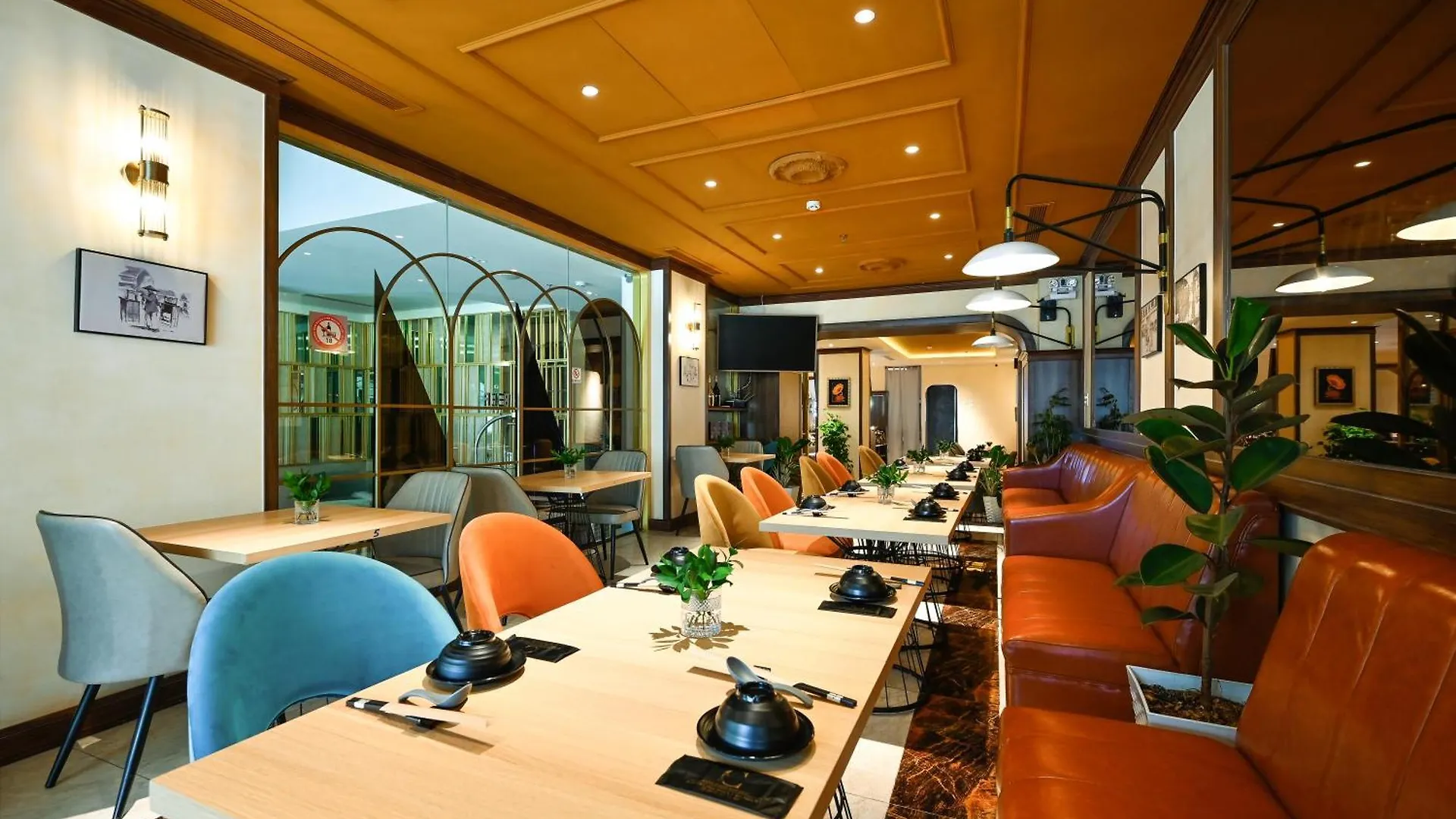Cicilia City Hotel Saigon Center Ho Chi Minh City 4*,